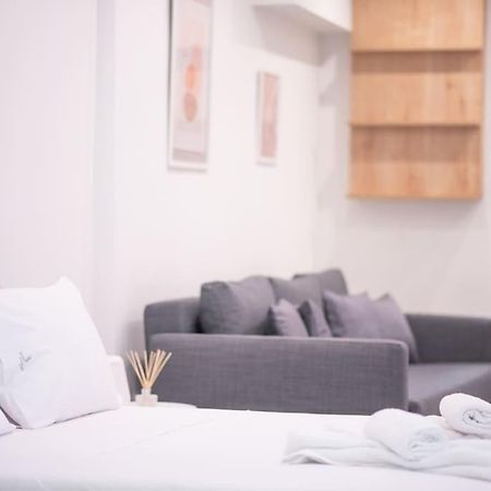 Luxury Studio With Garden Next To Acropolis เอเธนส์ ภายนอก รูปภาพ