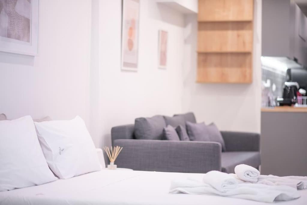 Luxury Studio With Garden Next To Acropolis เอเธนส์ ภายนอก รูปภาพ