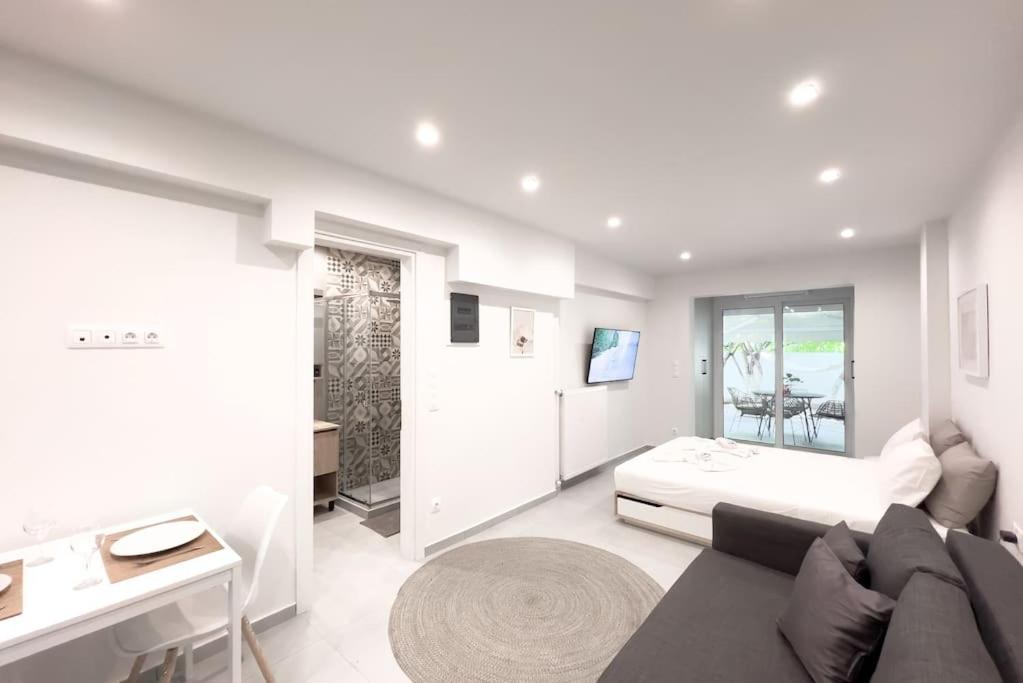Luxury Studio With Garden Next To Acropolis เอเธนส์ ภายนอก รูปภาพ