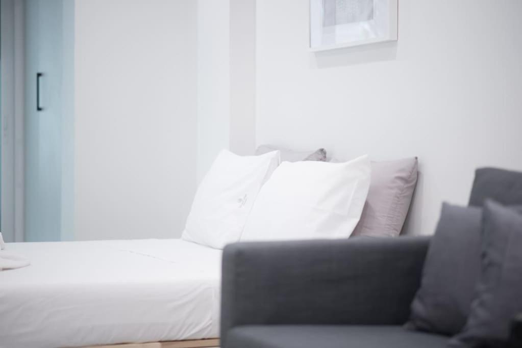 Luxury Studio With Garden Next To Acropolis เอเธนส์ ภายนอก รูปภาพ