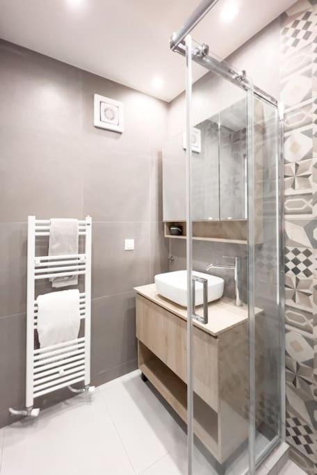 Luxury Studio With Garden Next To Acropolis เอเธนส์ ภายนอก รูปภาพ